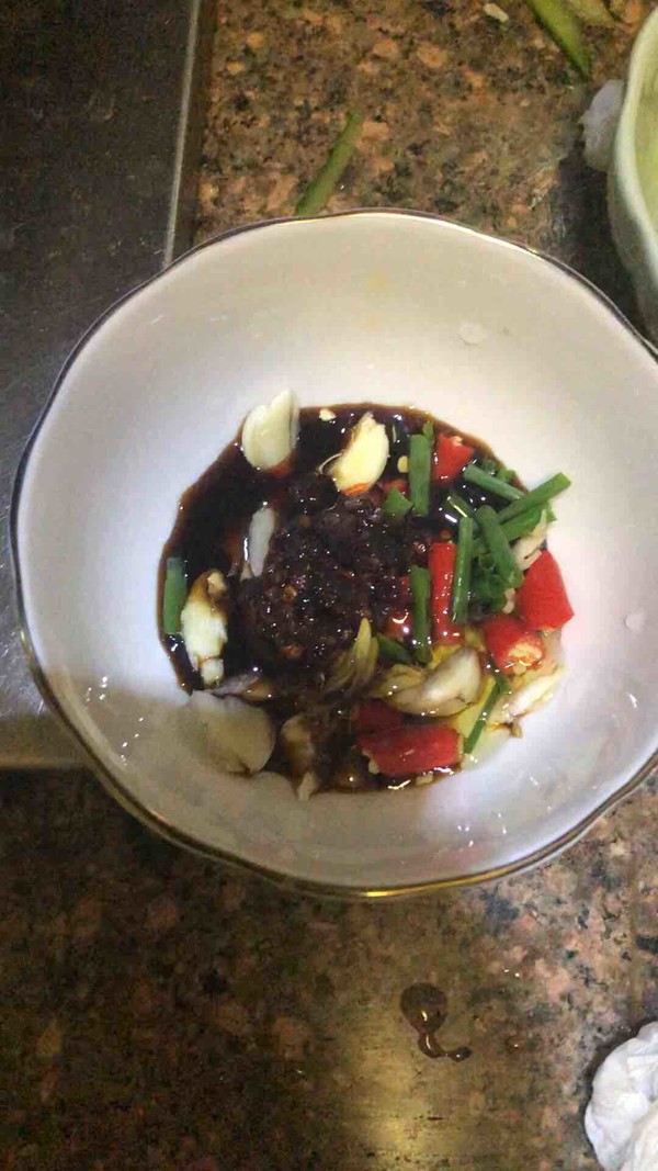 涼拌雞絲的做法-香辣味煮菜譜-易網健康養生網 涼拌雞絲的做法-香辣味煮菜譜