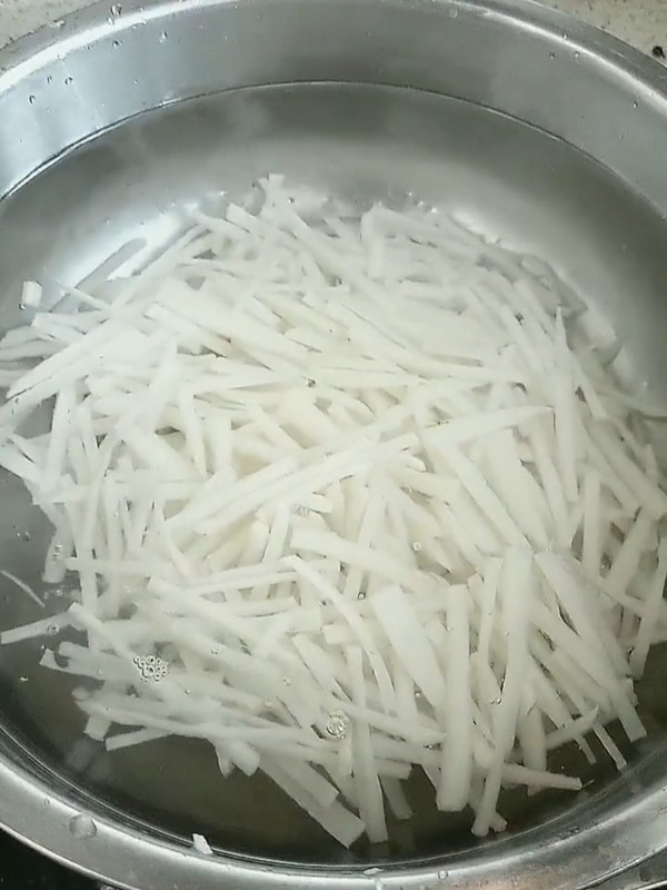 熗炒藕絲的做法-家常味炒菜譜-易網健康養生網 熗炒藕絲的做法-家常味炒菜譜