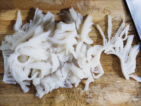 西芹涼拌牛百葉的做法-家常味拌菜譜-易網(wǎng)健康養(yǎng)生網(wǎng) 西芹涼拌牛百葉的做法-家常味拌菜譜