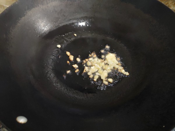 西芹涼拌牛百葉的做法-家常味拌菜譜-易網(wǎng)健康養(yǎng)生網(wǎng) 西芹涼拌牛百葉的做法-家常味拌菜譜