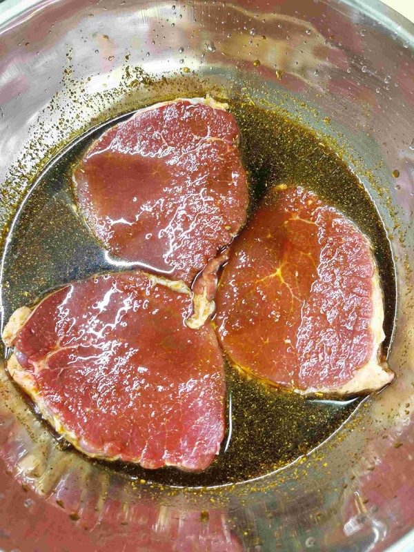 家常牛排的做法-咸鮮味煎菜譜