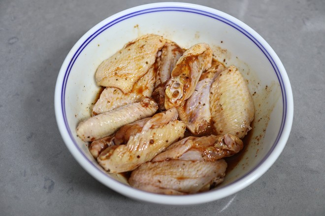 泰式香辣烤雞翅的做法-香辣味烤菜譜-易網(wǎng)健康養(yǎng)生網(wǎng) 泰式香辣烤雞翅的做法-香辣味烤菜譜