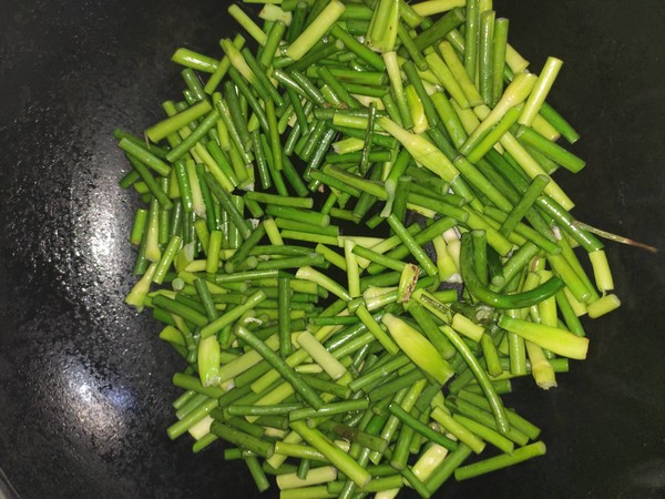 蒜薹炒雞蛋的做法-咸鮮味炒菜譜