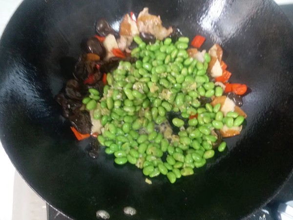 毛豆木耳炒肉片的做法-咸鮮味炒菜譜-易網健康養生網 毛豆木耳炒肉片的做法-咸鮮味炒菜譜