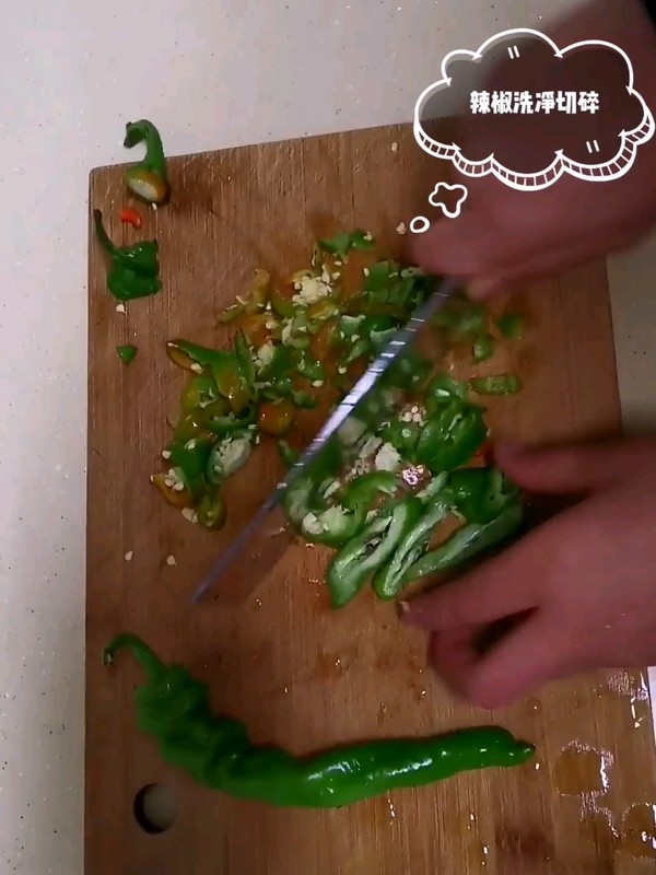 辣椒炒雞蛋的做法-家常味炒菜譜-易網(wǎng)<a href=http://www.jsjjzhkt.cn/ target=_blank class=infotextkey>健康養(yǎng)生</a>網(wǎng) 辣椒炒雞蛋的做法-家常味炒菜譜