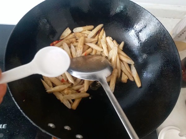 酸脆藕心菜的做法-酸辣味炒菜譜-易網健康養生網 酸脆藕心菜的做法-酸辣味炒菜譜