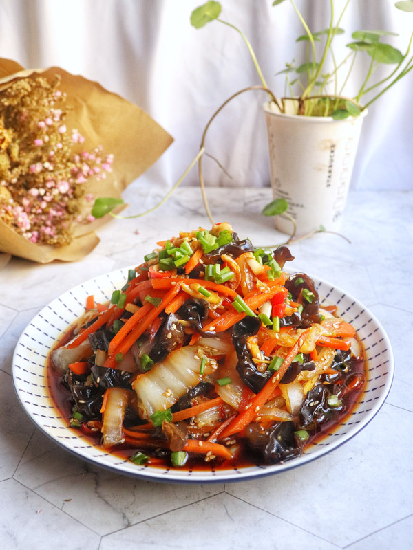 涼拌白菜梗的做法-酸辣味拌菜譜-易網健康養生網 涼拌白菜梗的做法-酸辣味拌菜譜