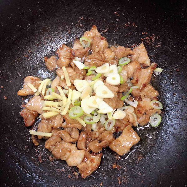 五花肉杏鮑菇（10分鐘快手菜）的做法-咸鮮味炒菜譜