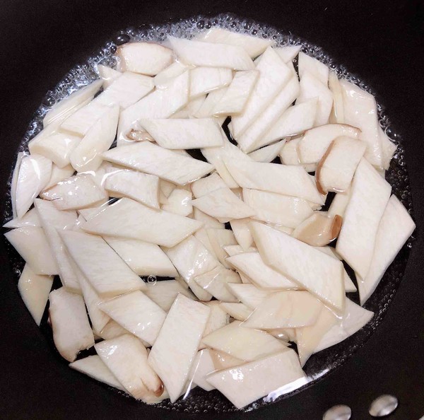 五花肉杏鮑菇（10分鐘快手菜）的做法-咸鮮味炒菜譜