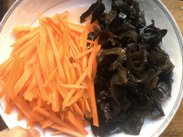 涼拌白菜梗的做法-酸辣味拌菜譜-易網健康養生網 涼拌白菜梗的做法-酸辣味拌菜譜