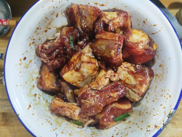 蒜香土豆蒸排骨的做法-家常味蒸菜譜