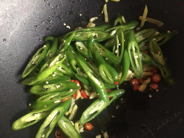 白蘿卜絲炒羊肉的做法-家常味炒菜譜