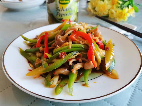 三椒紅油肚片的做法-香辣味炒菜譜-易網(wǎng)健康養(yǎng)生網(wǎng) 三椒紅油肚片的做法-香辣味炒菜譜