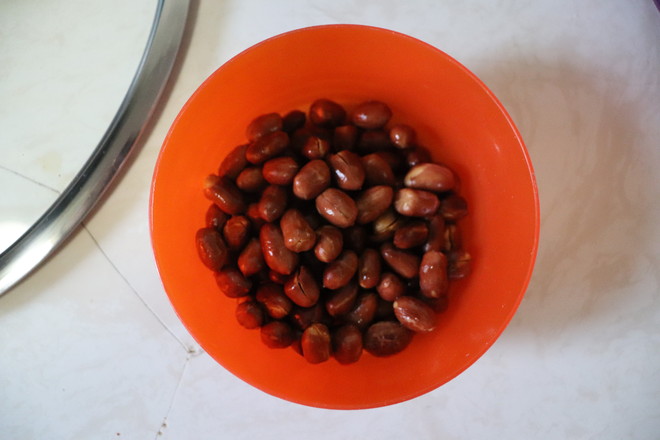 家庭版宮保雞丁的做法-家常味炒菜譜-易網健康養生網 家庭版宮保雞丁的做法-家常味炒菜譜