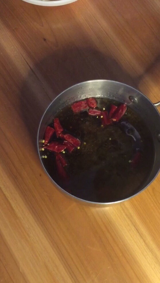 涼菜~鹵蓮藕的做法-家常味煮菜譜-易網(wǎng)健康養(yǎng)生網(wǎng) 涼菜~鹵蓮藕的做法-家常味煮菜譜