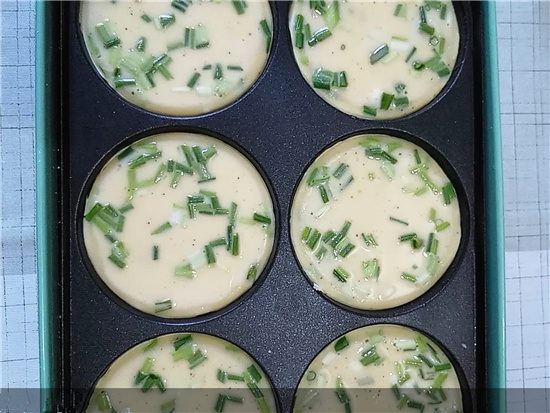 香蔥雞蛋餅的做法-蔥香味煎菜譜-易網(wǎng)健康養(yǎng)生網(wǎng) 香蔥雞蛋餅的做法-蔥香味煎菜譜