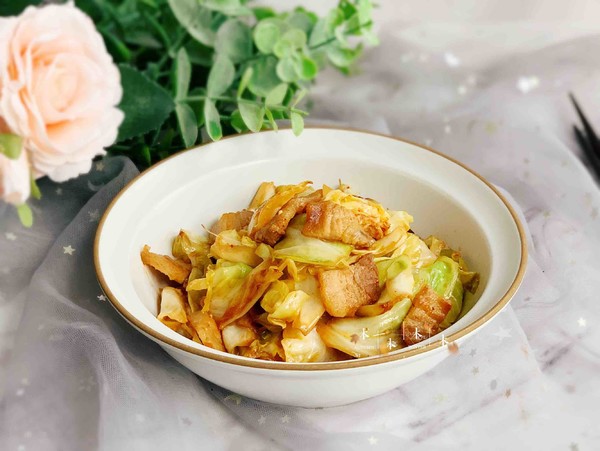 油腐乳包菜炒肉的做法-香辣味炒菜譜-易網(wǎng)健康養(yǎng)生網(wǎng) 油腐乳包菜炒肉的做法-香辣味炒菜譜