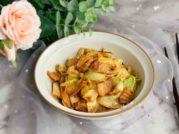 油腐乳包菜炒肉的做法-香辣味炒菜譜-易網(wǎng)健康養(yǎng)生網(wǎng) 油腐乳包菜炒肉的做法-香辣味炒菜譜