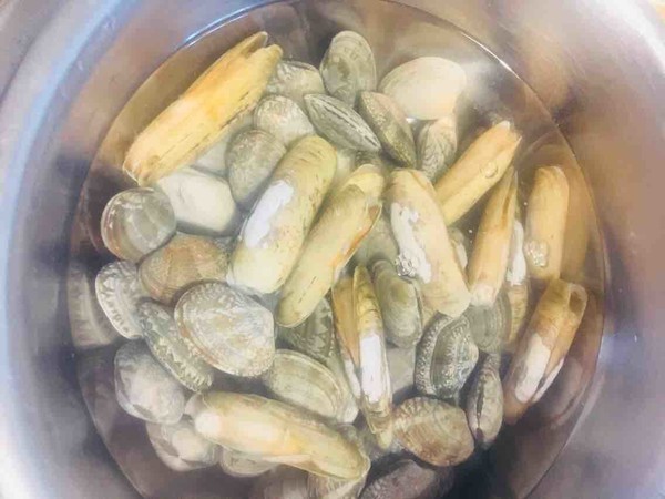 海鮮蝦炒雞的做法-咸鮮味炒菜譜