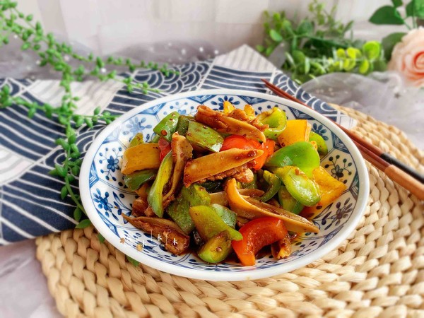 超簡單的辣炒雞脆骨的做法-香辣味炒菜譜-易網(wǎng)健康養(yǎng)生網(wǎng) 超簡單的辣炒雞脆骨的做法-香辣味炒菜譜