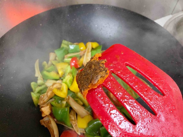 超簡單的辣炒雞脆骨的做法-香辣味炒菜譜-易網(wǎng)健康養(yǎng)生網(wǎng) 超簡單的辣炒雞脆骨的做法-香辣味炒菜譜