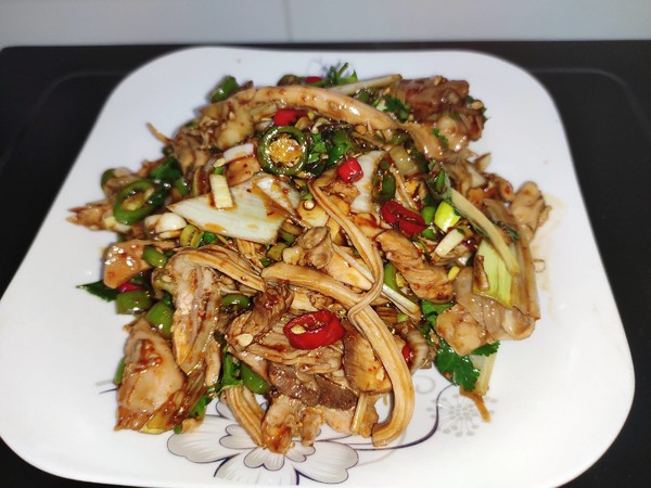 雞腿拌的做法-酸辣味拌菜譜-易網健康養生網 雞腿拌的做法-酸辣味拌菜譜