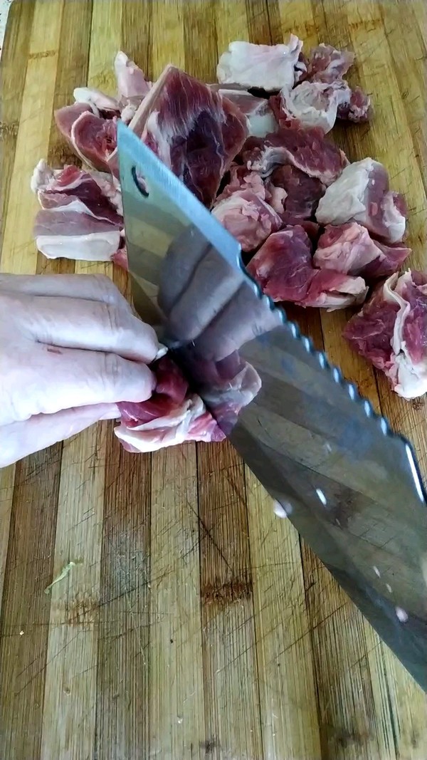 蘿卜牛肉煲的做法-家常味燉菜譜-易網健康養生網 蘿卜牛肉煲的做法-家常味燉菜譜