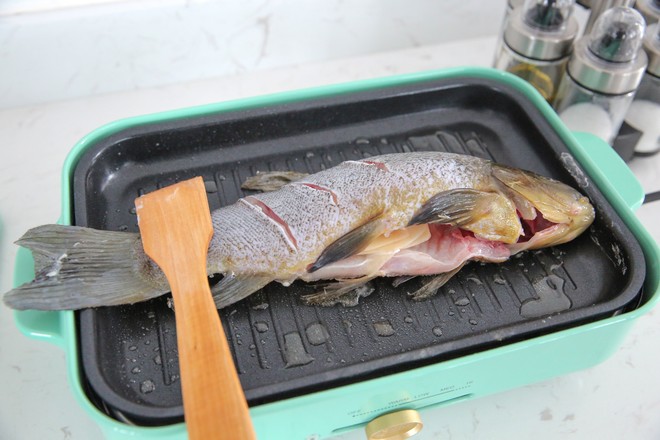 醬香烤魚的做法-魚香味烤菜譜-易網(wǎng)健康養(yǎng)生網(wǎng) 醬香烤魚的做法-魚香味烤菜譜