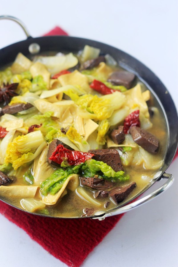 黃心菜燉血塊的做法-家常味燉菜譜-易網健康養生網 黃心菜燉血塊的做法-家常味燉菜譜