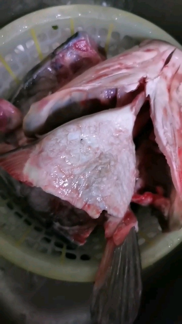 紅燒草魚頭的做法-家常味煮菜譜-易網(wǎng)<a href=http://www.jsjjzhkt.cn/ target=_blank class=infotextkey>健康養(yǎng)生</a>網(wǎng) 紅燒草魚頭的做法-家常味煮菜譜