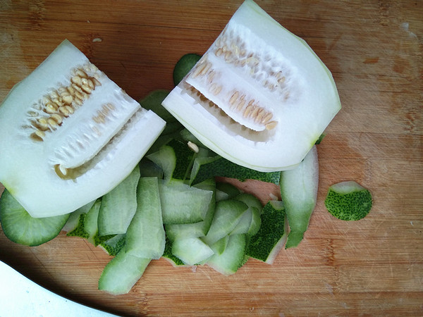 開胃冬瓜咖喱的做法-咖喱味炒菜譜-易網<a href=http://www.jsjjzhkt.cn/ target=_blank class=infotextkey>健康養生</a>網 開胃冬瓜咖喱的做法-咖喱味炒菜譜