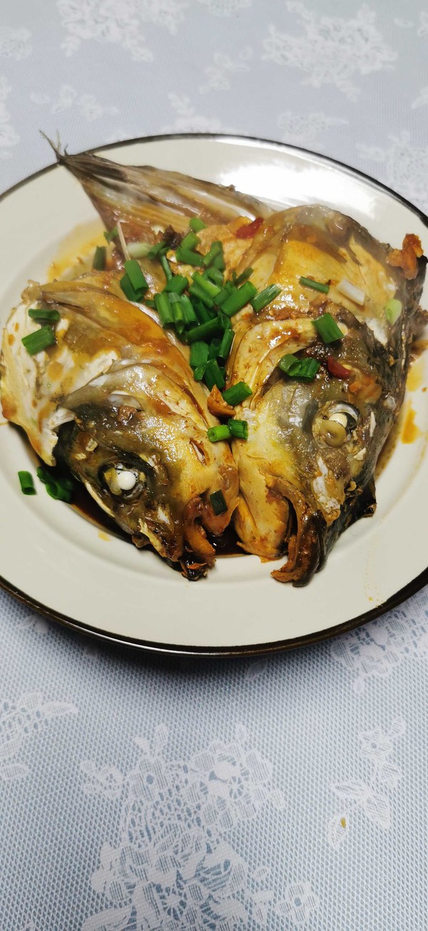 紅燒草魚頭的做法-家常味煮菜譜-易網(wǎng)健康養(yǎng)生網(wǎng) 紅燒草魚頭的做法-家常味煮菜譜