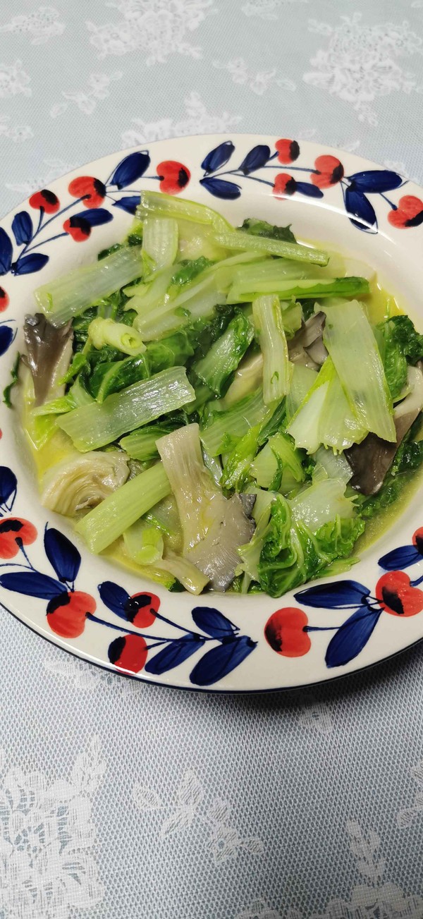 大白菜炒菇的做法-家常味炒菜譜-易網健康養生網 大白菜炒菇的做法-家常味炒菜譜