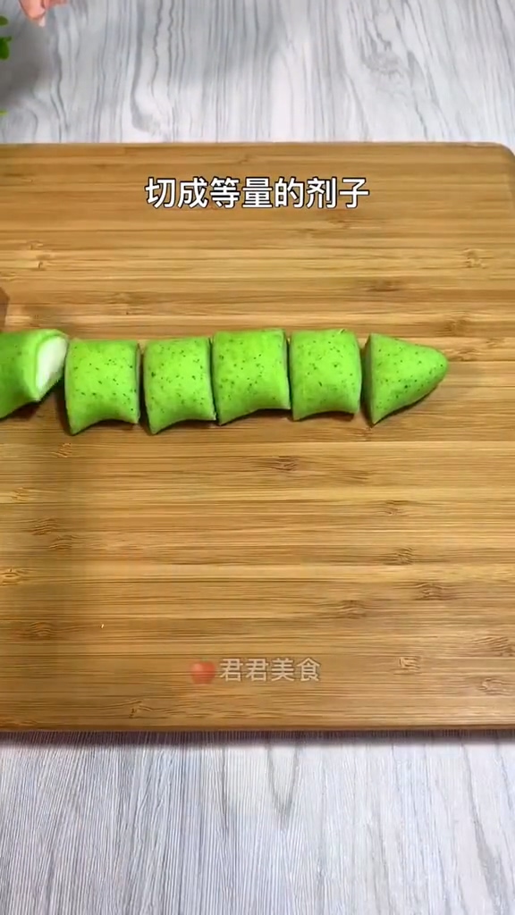 白菜蒸餃的做法-家常味蒸菜譜-易網(wǎng)健康養(yǎng)生網(wǎng) 白菜蒸餃的做法-家常味蒸菜譜