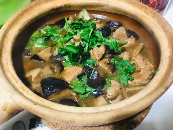 黃燜雞的做法-家常味燜菜譜-易網健康養生網 黃燜雞的做法-家常味燜菜譜