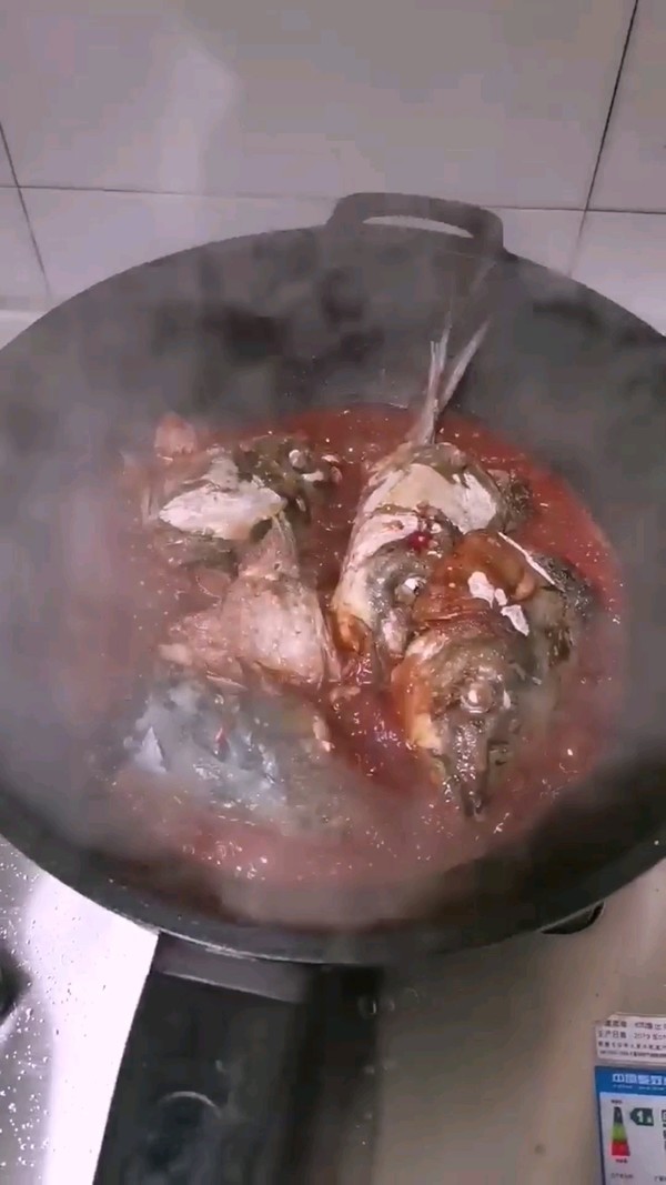 紅燒草魚頭的做法-家常味煮菜譜-易網(wǎng)健康養(yǎng)生網(wǎng) 紅燒草魚頭的做法-家常味煮菜譜