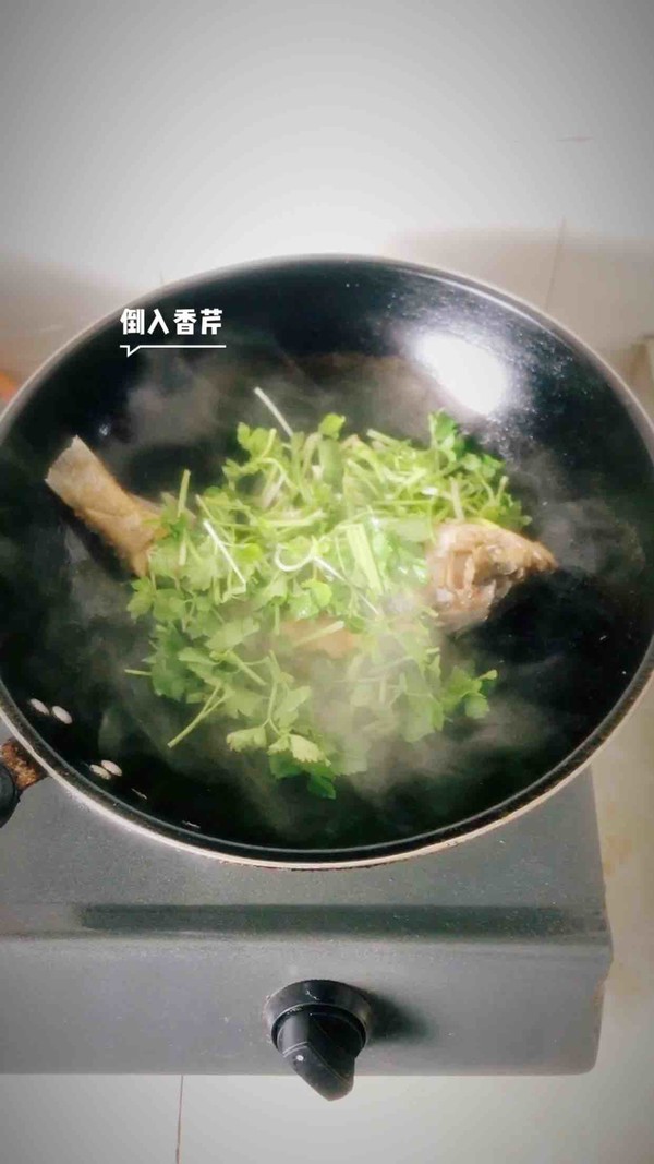 香芹燒花鏈的做法-家常味燒菜譜-易網健康養生網 香芹燒花鏈的做法-家常味燒菜譜