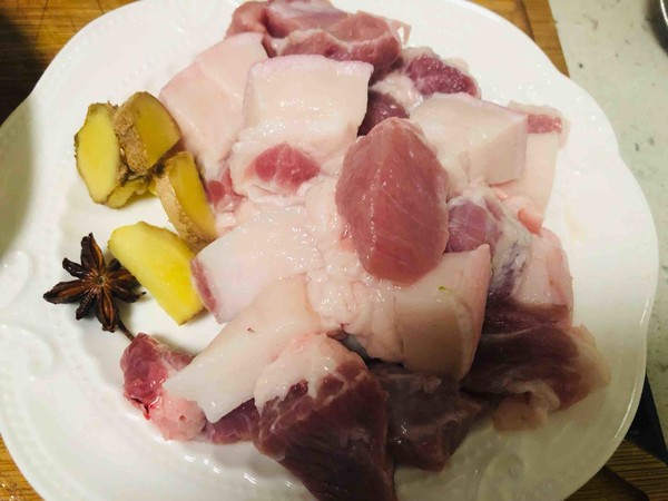 咸魚燒肉的做法-咸鮮味燒菜譜-易網<a href=http://www.jsjjzhkt.cn/ target=_blank class=infotextkey>健康養生</a>網 咸魚燒肉的做法-咸鮮味燒菜譜