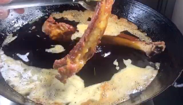 酥香排骨的做法-香辣味炸菜譜-易網健康養(yǎng)生網 酥香排骨的做法-香辣味炸菜譜