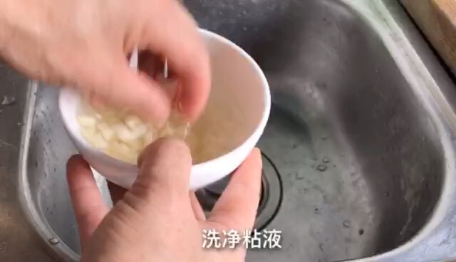 酥香排骨的做法-香辣味炸菜譜-易網健康養(yǎng)生網 酥香排骨的做法-香辣味炸菜譜