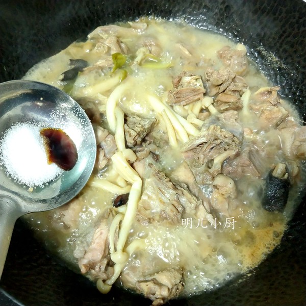 白玉菇燉雞的做法-家常味燉菜譜-易網健康養生網 白玉菇燉雞的做法-家常味燉菜譜