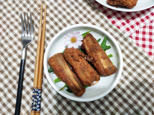 脆皮炸排骨的做法-家常味炸菜譜-易網健康養生網 脆皮炸排骨的做法-家常味炸菜譜