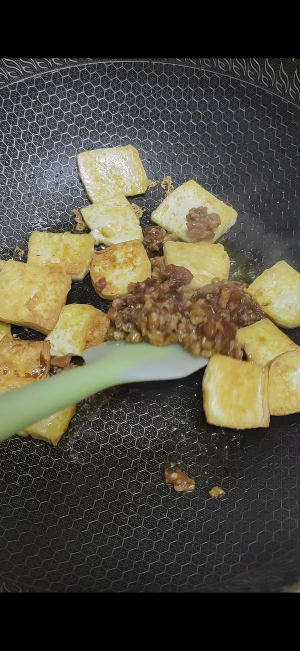 家常青菜豆腐，完美的搭檔，超級下飯！的做法-家常味煎菜譜