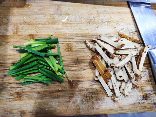 家常炒面的做法-家常味炒菜譜-易網健康養生網 家常炒面的做法-家常味炒菜譜