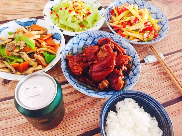 電飯煲豬蹄的做法-咸鮮味燜菜譜-易網健康養生網 電飯煲豬蹄的做法-咸鮮味燜菜譜