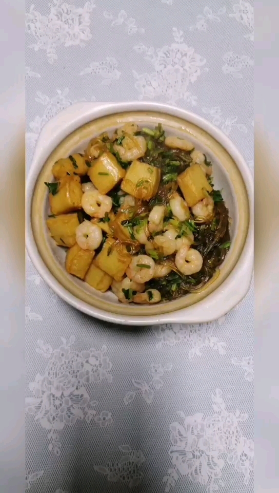 蝦仁粉絲煲的做法-家常味煮菜譜-易網健康養生網 蝦仁粉絲煲的做法-家常味煮菜譜