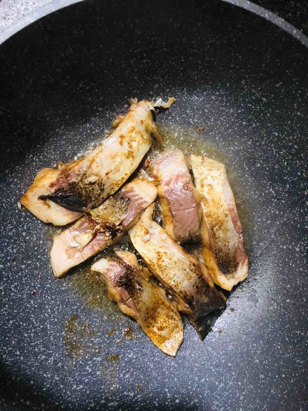 萬家香之紅燒草魚的做法-醬香味燒菜譜