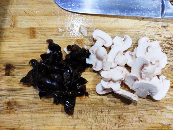 家常炒面的做法-家常味炒菜譜-易網健康養生網 家常炒面的做法-家常味炒菜譜