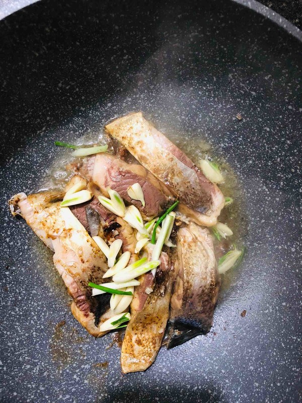 萬家香之紅燒草魚的做法-醬香味燒菜譜