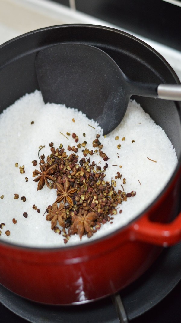 鹽焗蝦的做法-咸鮮味干鍋菜譜